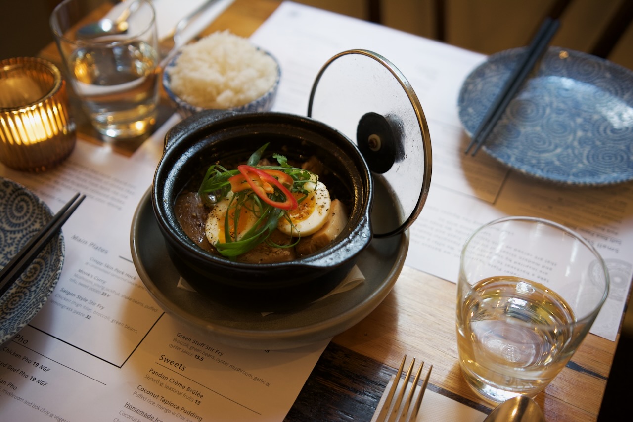 Caramelised pork belly clay pot